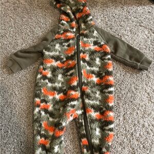 Hurley 6 months camo zip up coverall
